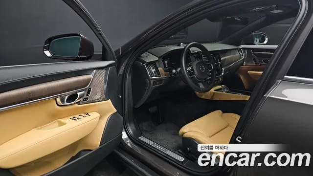 Вольво S90 — Фото автомобиля 9