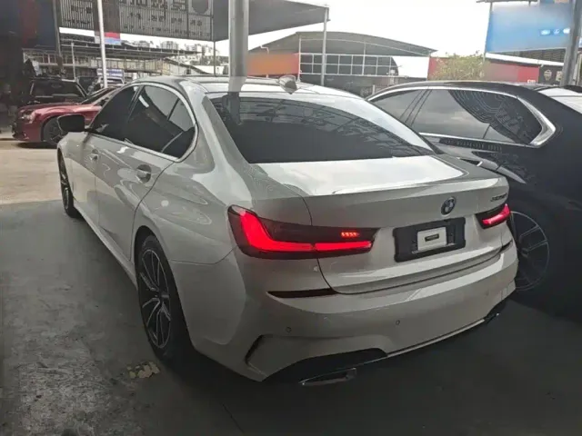 BMW 3 Series — Фото автомобиля 4