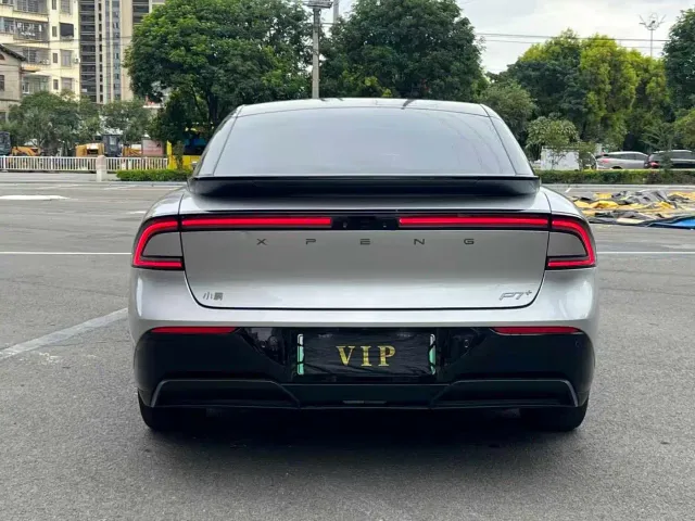 Xpeng P7+ — Фото автомобиля 8