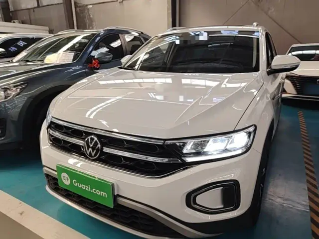 Фотография автомобиля — Volkswagen T-Roc