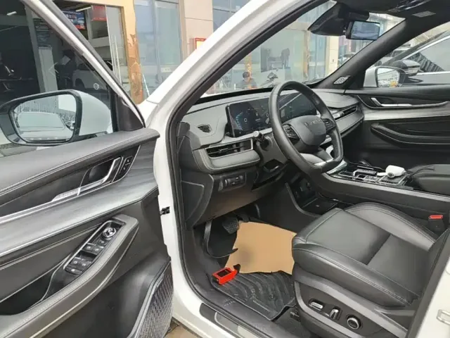 Exeed Exeed Windchaser 2020 1.6T DCT Star Premium Edition — Фото автомобиля 15
