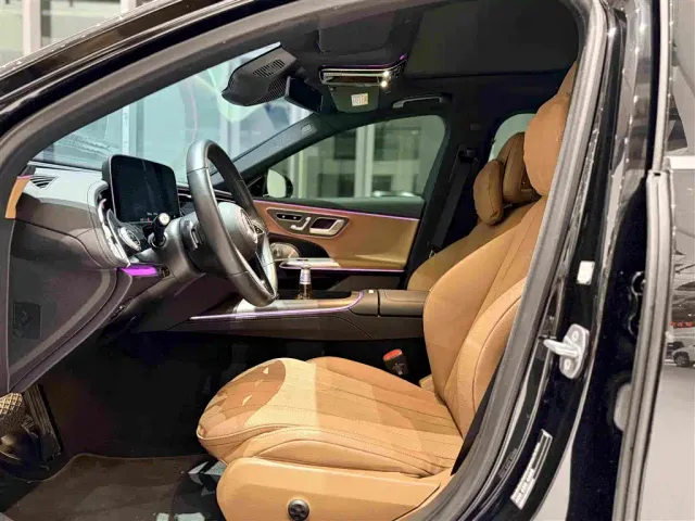 Mercedes-Benz E-Class — Фото автомобиля 4