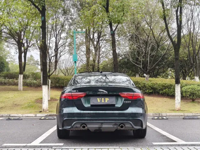Jaguar XEL — Фото автомобиля 14