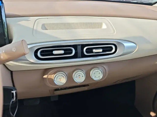 Wuling Hongguang Mini EV — Фото автомобиля 12