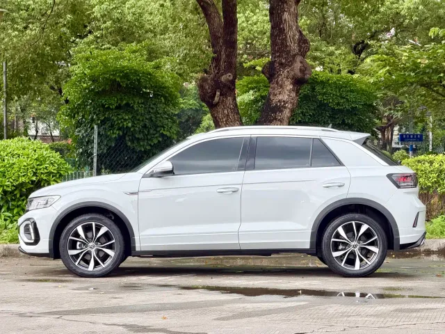 Volkswagen T-Roc — Фото автомобиля 4