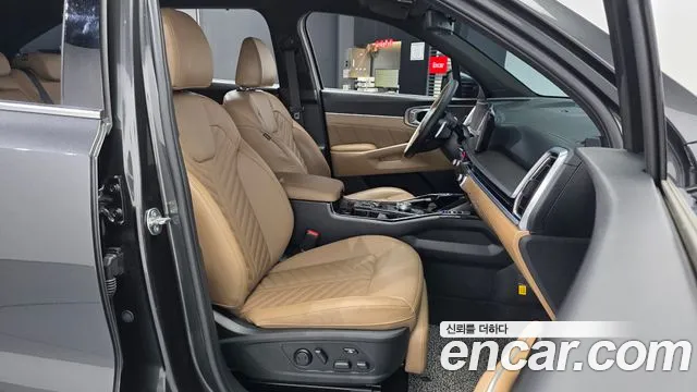 Kia Sorento Новый Sorento 4 поколение Бензин 2.5T 2WD — Фото автомобиля 10