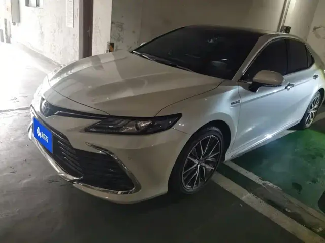 Фотография автомобиля — Toyota Camry