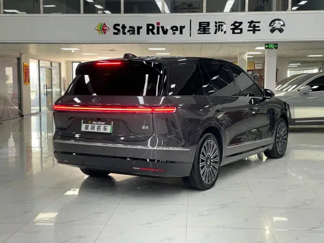 Nio ES8 — Фото автомобиля 7