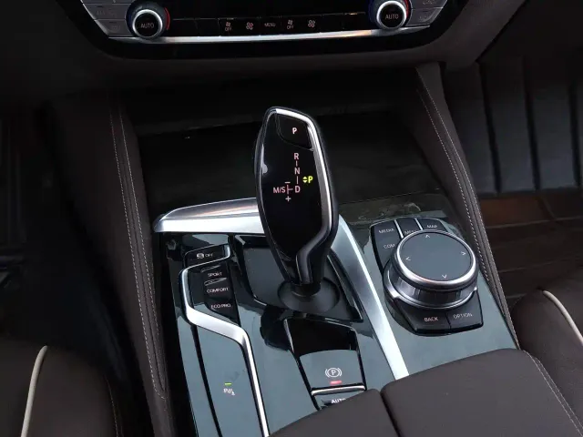 BMW 5 Series — Фото автомобиля 23