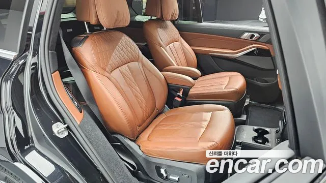 BMW X7 — Фото автомобиля 4