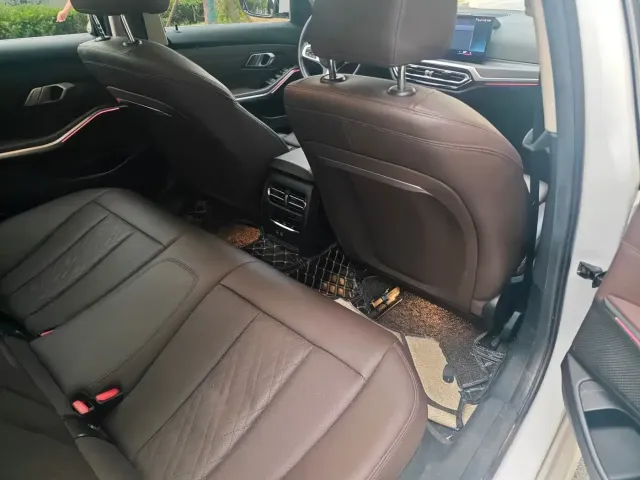 BMW 3 Series — Фото автомобиля 9