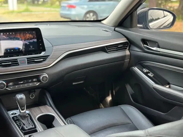 Nissan Teana — Фото автомобиля 24