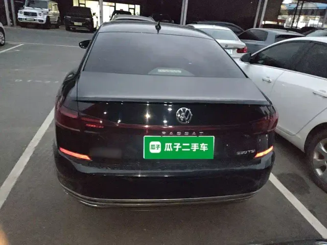 Volkswagen Passat — Фото автомобиля 5