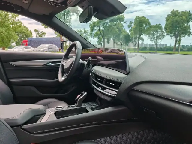 Cadillac CT5 — Фото автомобиля 26
