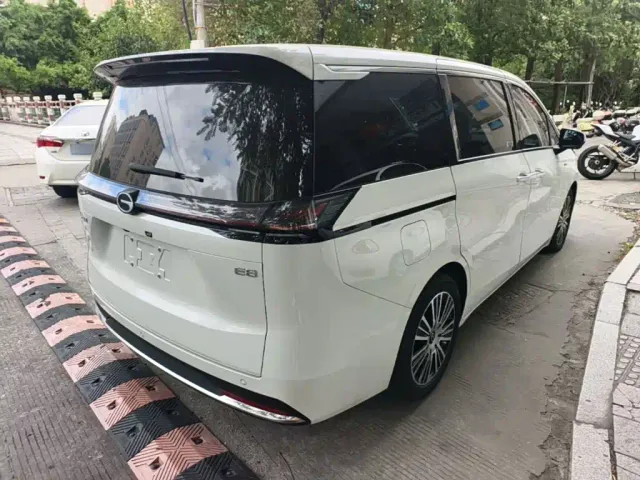 GAC Trumpchi E8 — Фото автомобиля 6