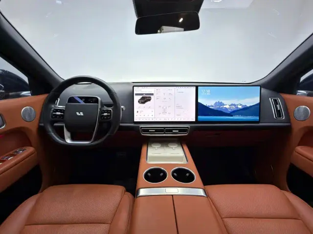 Li Auto L9 — Фото автомобиля 10