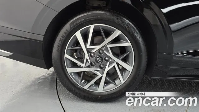 Hyundai Grandeur GN7 — Фото автомобиля 5