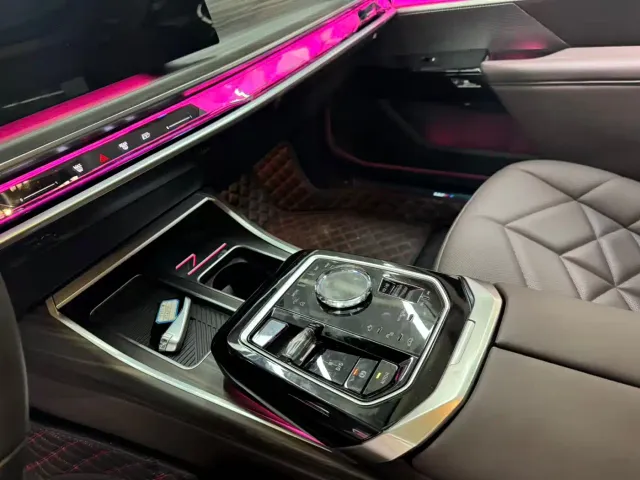 BMW 7 Series — Фото автомобиля 5