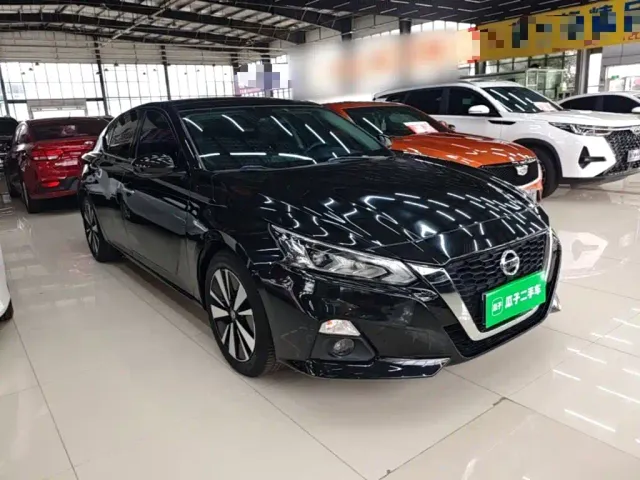Nissan Teana — Фото автомобиля 3