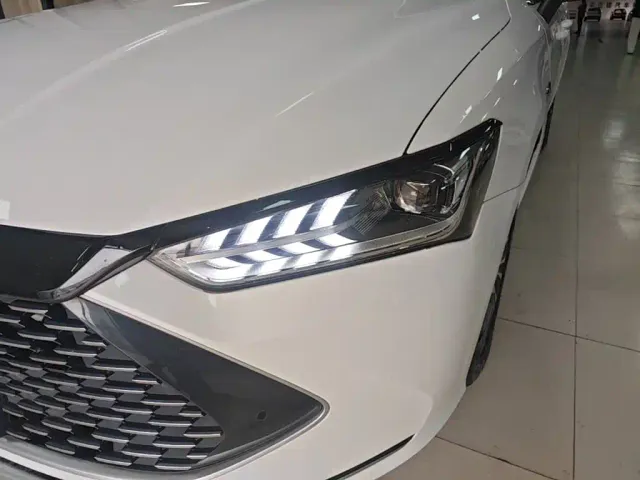 BYD Qin PLUS — Фото автомобиля 23
