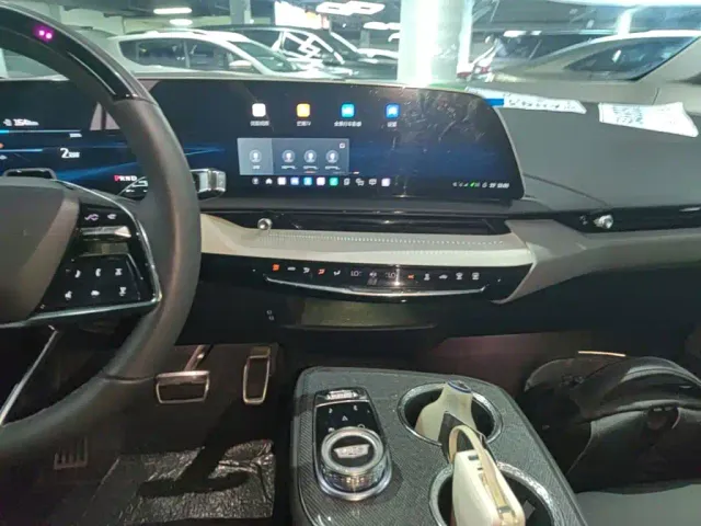 Cadillac Optiq — Фото автомобиля 12