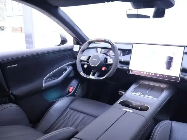 Xiaomi SU7 — Фото автомобиля 14