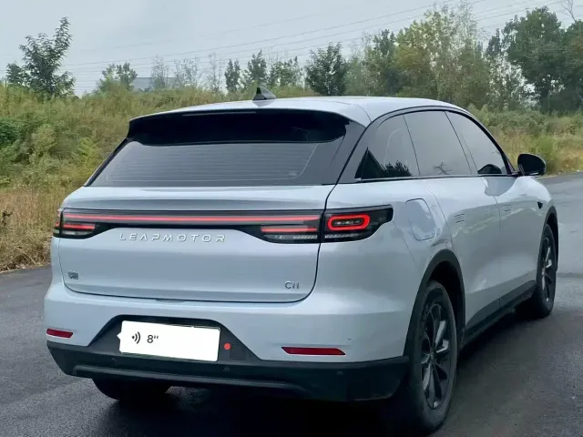 Leapmotor C11 — Фото автомобиля 7