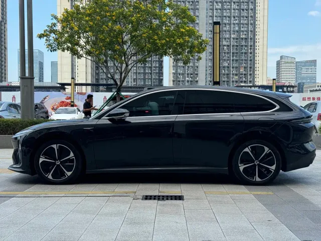 Nio ET5 Touring — Фото автомобиля 3