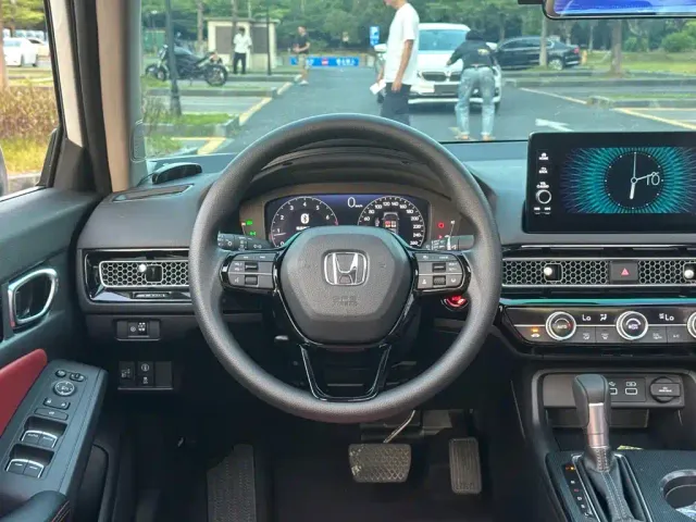 Honda Civic — Фото автомобиля 7