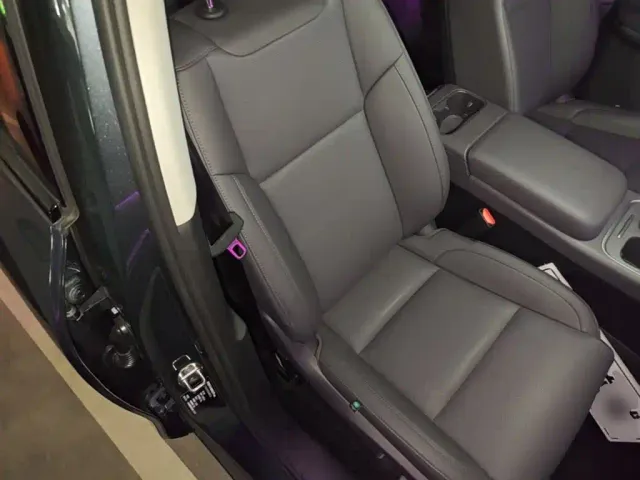Leapmotor C10 — Фото автомобиля 24