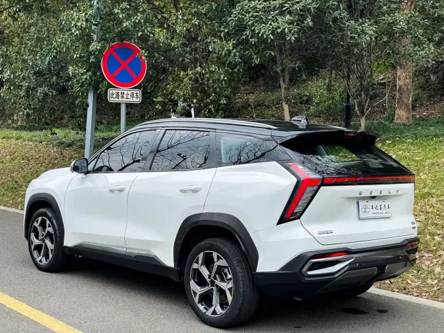 Geely Boyue L — Фото автомобиля 3