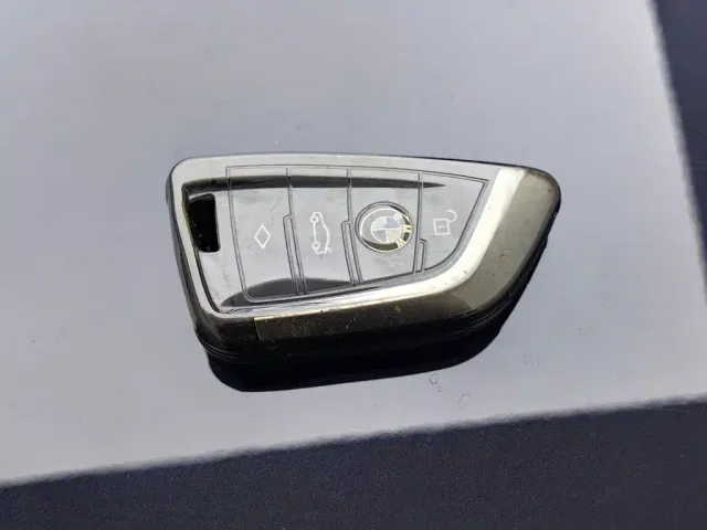 BMW iX3 — Фото автомобиля 19