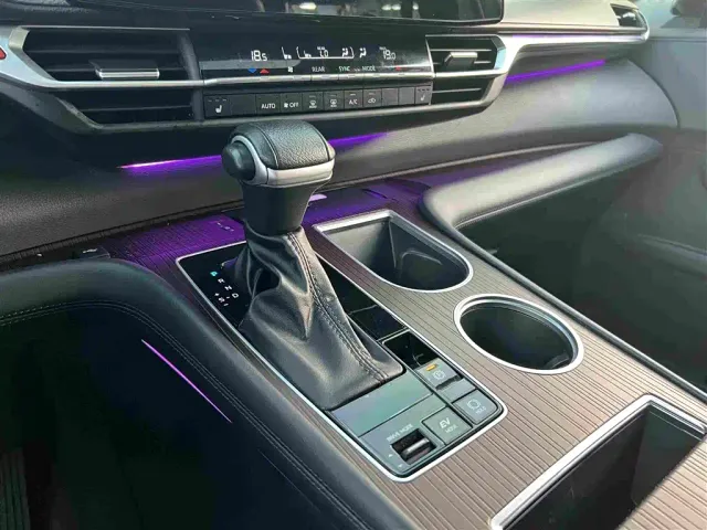 Toyota Granvia — Фото автомобиля 10