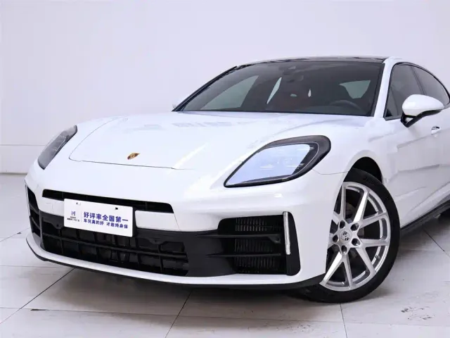 Porsche Panamera — Фото автомобиля 3