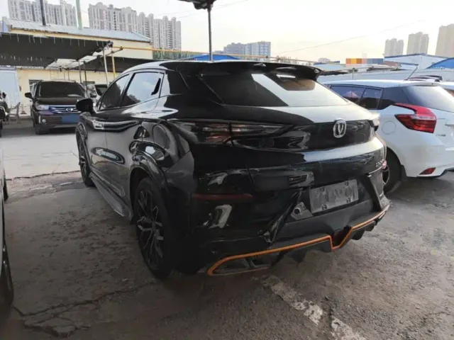 Changan UNI-T — Фото автомобиля 4