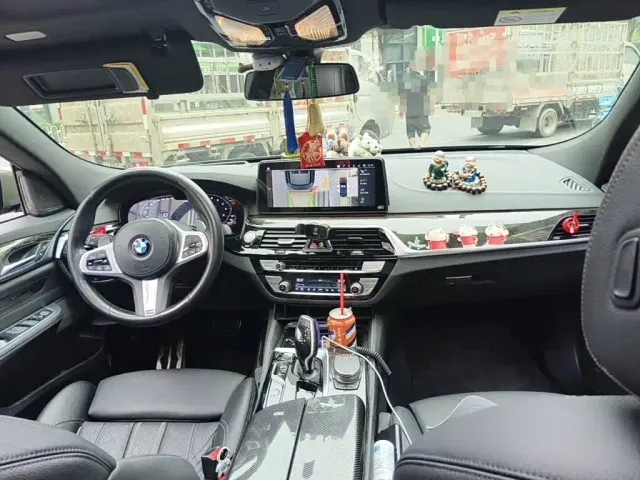 BMW 6 Series Gran Turismo — Фото автомобиля 12