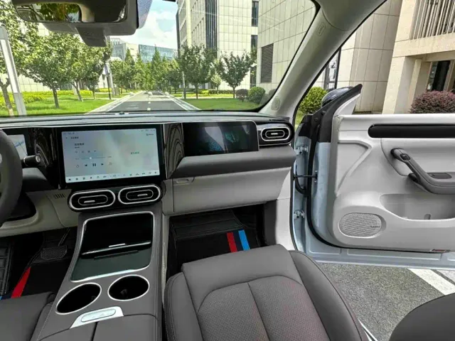 Leapmotor Leapmotor C11 2023 Extended Range 200 Comfort Edition — Фото автомобиля 12