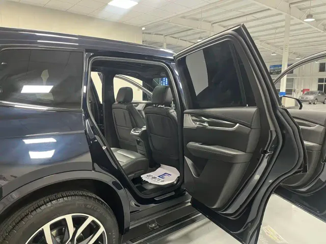 Cadillac XT6 — Фото автомобиля 14