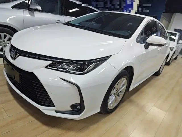 Фотография автомобиля — Toyota Corolla