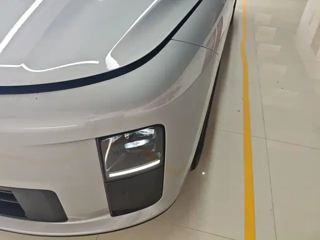 Li Auto i6 — Фото автомобиля 23