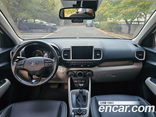 Hyundai Venue — Фото автомобиля 9