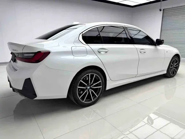 BMW 3 Series — Фото автомобиля 4