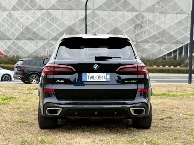 BMW X5 — Фото автомобиля 13