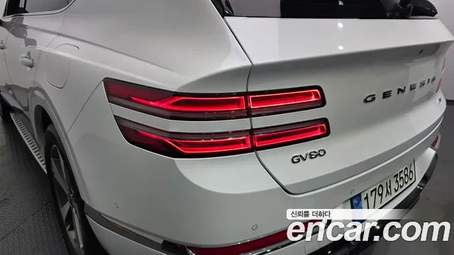 Genesis GV80 — Фото автомобиля 23