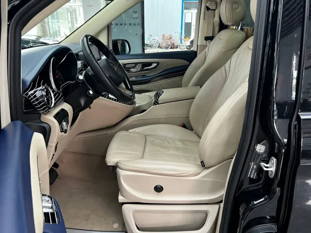 Mercedes-Benz V-Class — Фото автомобиля 12