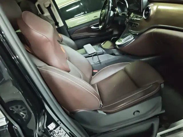 Mercedes-Benz V-Class — Фото автомобиля 24