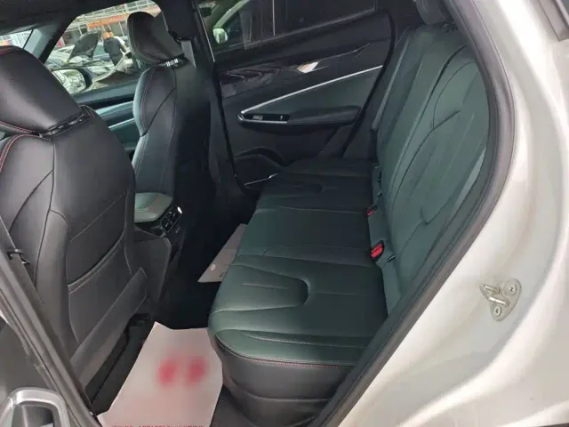 Geely Boyue — Фото автомобиля 12