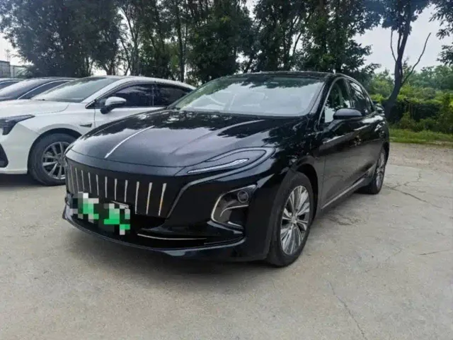 Фотография автомобиля — Hongqi E-QM5