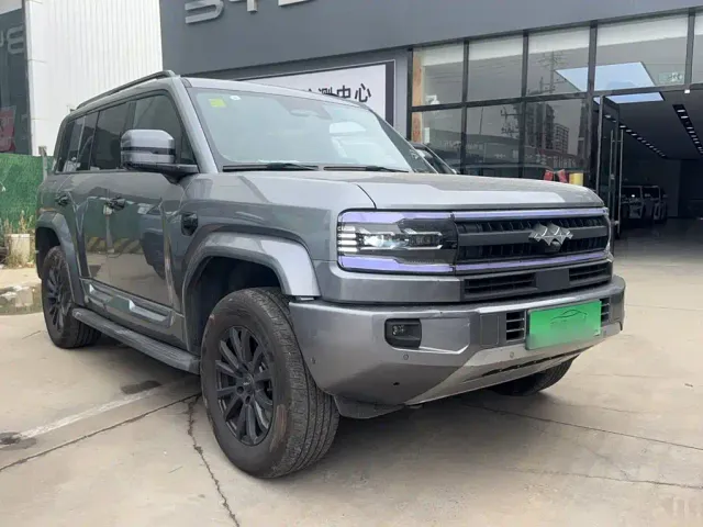 BYD FangChengBao Leopard 5 — Фото автомобиля 6