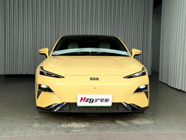 Geely Galaxy E8 — Фото автомобиля 2